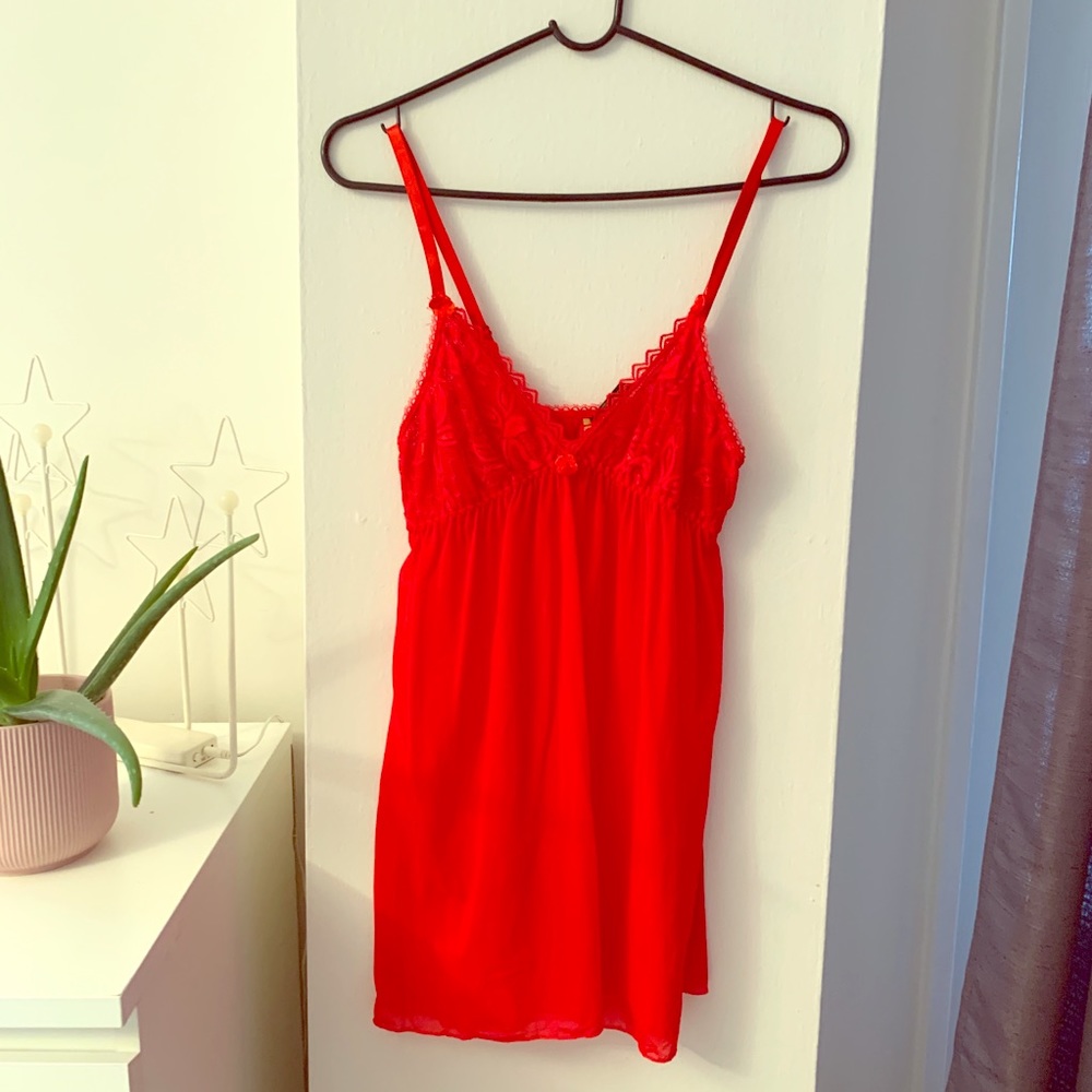 🌵 3 for $20 Red lace doll